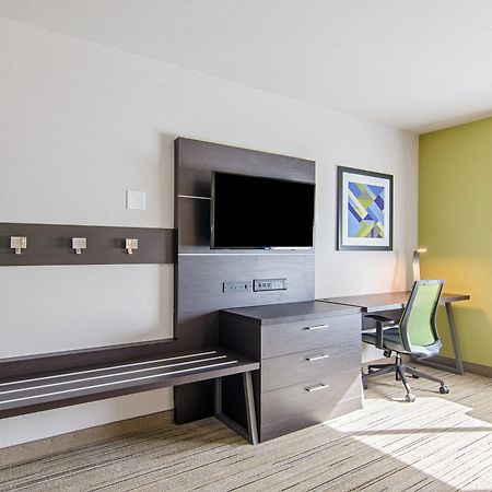 Holiday Inn Express & Suites - Atchison By Ihg Dış mekan fotoğraf
