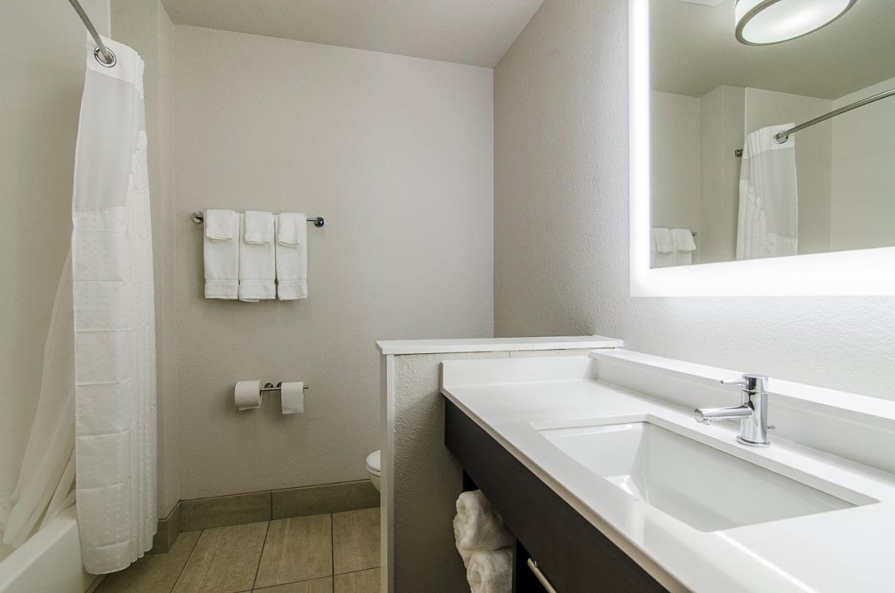 Holiday Inn Express & Suites - Atchison By Ihg Dış mekan fotoğraf