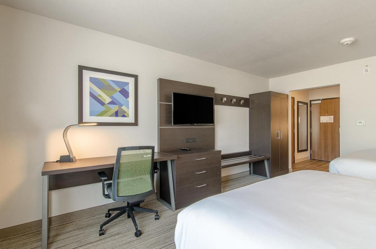 Holiday Inn Express & Suites - Atchison By Ihg Dış mekan fotoğraf