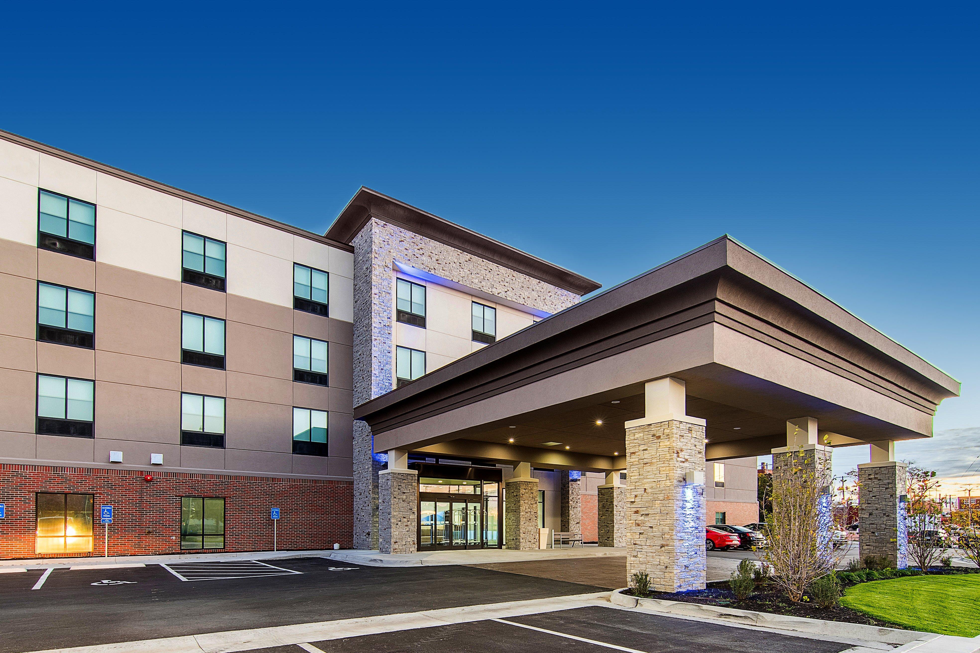 Holiday Inn Express & Suites - Atchison By Ihg Dış mekan fotoğraf