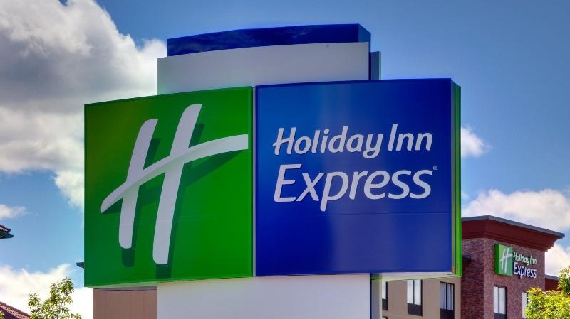 Holiday Inn Express & Suites - Atchison By Ihg Dış mekan fotoğraf
